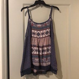 Beautiful tank top! Worn twice. Great condition!